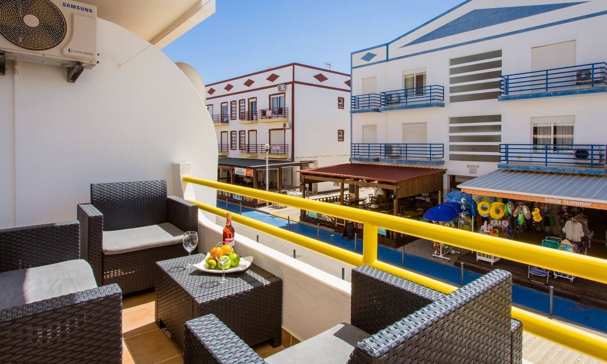 Altura Apartment | 2BD Apartment in Alagoa Beach by LovelyStay