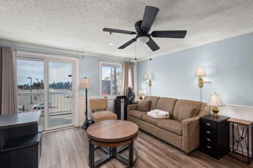 Snowshoe Apartment | 2BR Ski-InOut Condo, Slope View, Snowshoe Resort