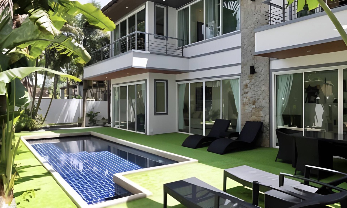 Kamala Villa | 3-bedroom Pool Villa in lovely Tambon Kamala with cool AC