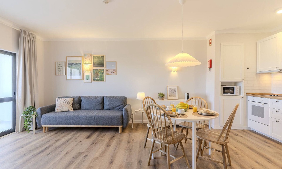Correeira Apartment | #319 Cozy 1 Bedroom Apartment | Pool & Relaxation
