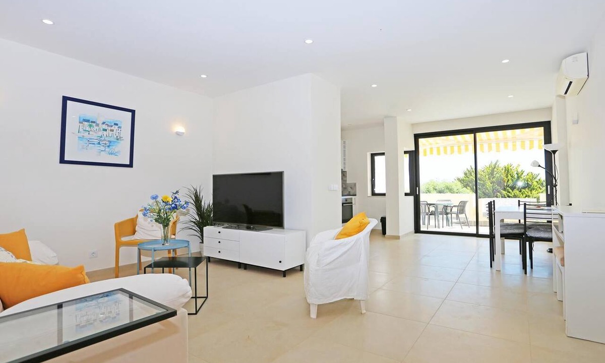 Porto de Mos Apartment | A08- Magnolia Sea View Apartment