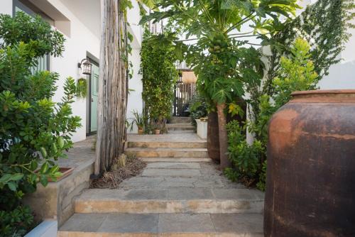 Tavira Hotel | Altanure Almatere - Food Forest Boutique Stay