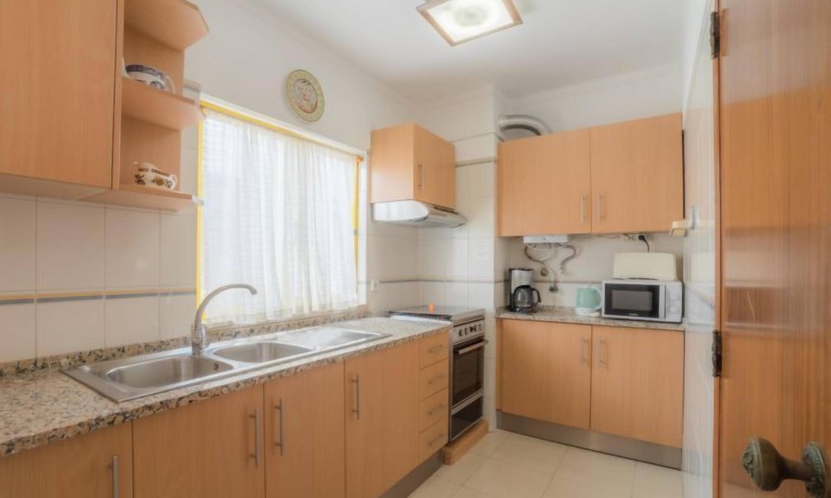 Cavacos Apartment | Apartment Atlántida T2 in Quarteira - 6 persons, 2 bedrooms