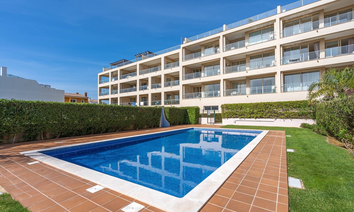 Burgau Apartment | Apartment 'Brightness Comfort In Burgau' with Sea View, Wi-Fi and Air Conditioning