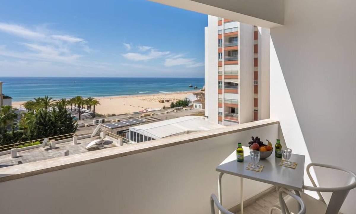 Praia da Rocha Apartment | Apartment Casa Avó Lucy in Portimão - 6 persons, 3 bedrooms