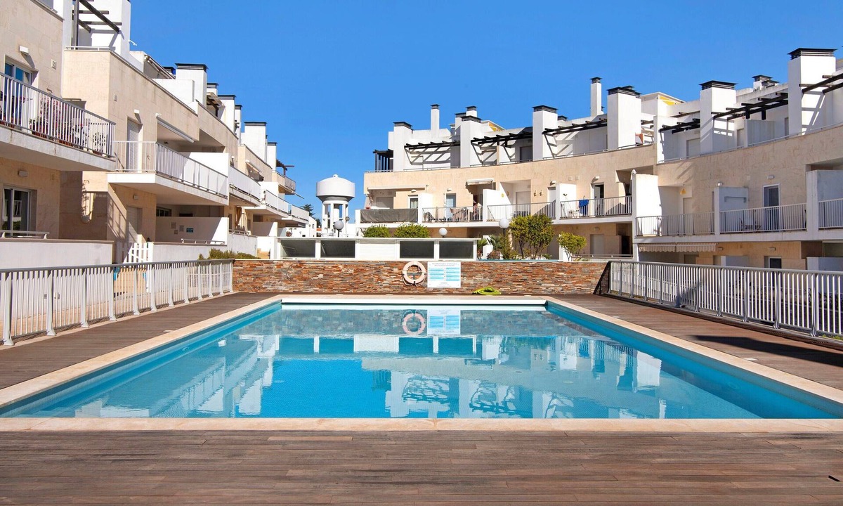Santa Luzia Apartment | Apartment "Maré Cheia SL015" with Shared Pool & Wi-Fi
