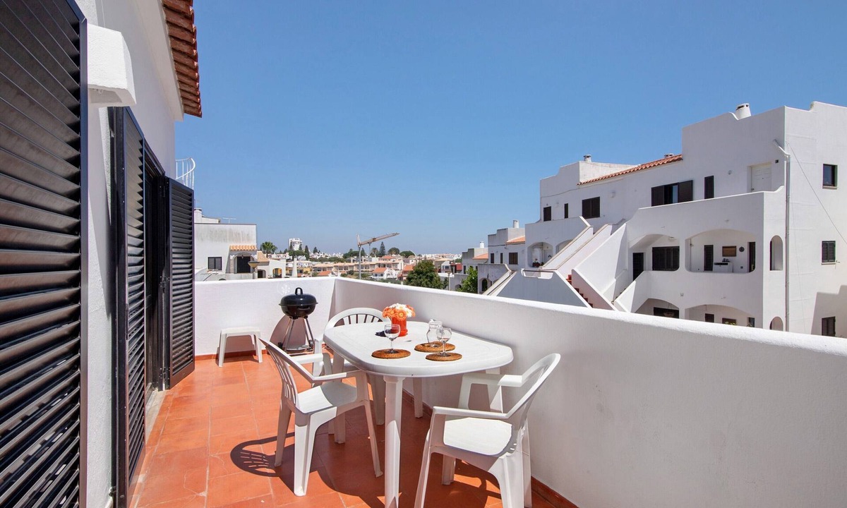 Correeira Apartment | Apartment 'Mar, Sol E Sossego' with Private Pool, Private Terrace and Wi-Fi
