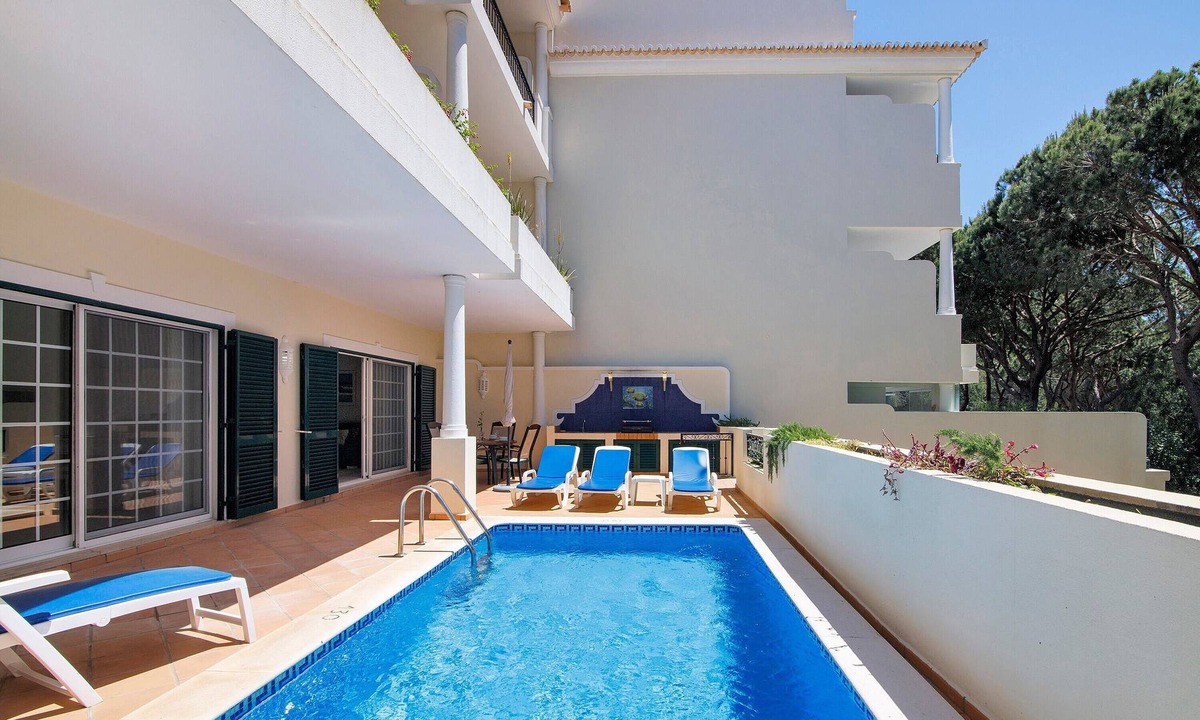 Vale do Lobo Apartment | Apartment 'Tulipa' with Private Pool, Wi-Fi, and Air Conditioning
