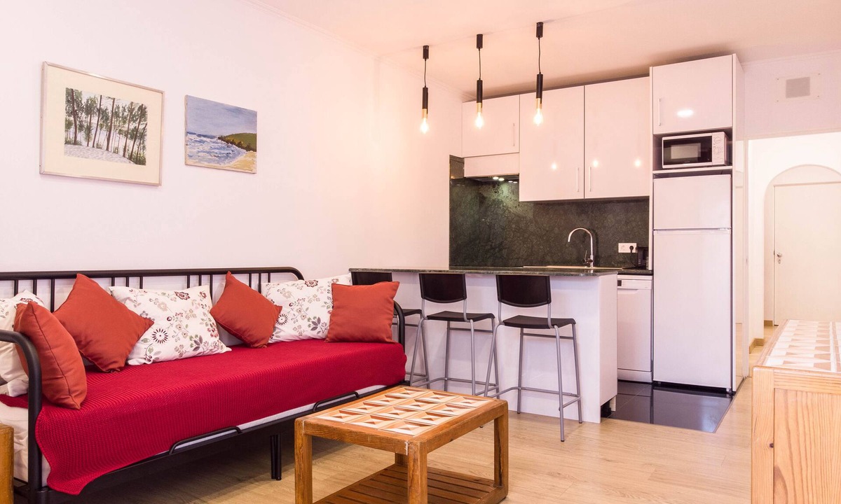 Montechoro Condo | Apartment with private balcony, A/C and Wifi