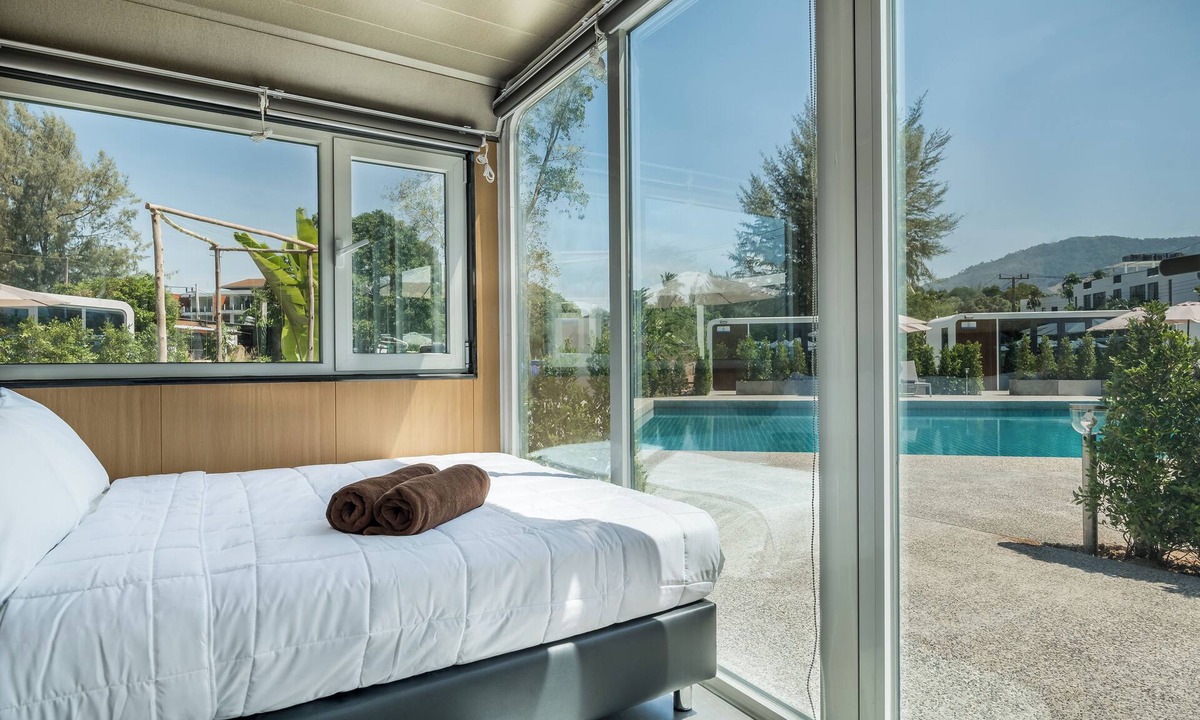 Cherngtalay Cabin | Apple House Cozy 1-bedroom cabin in adorable Tambon Choeng Thale with AC