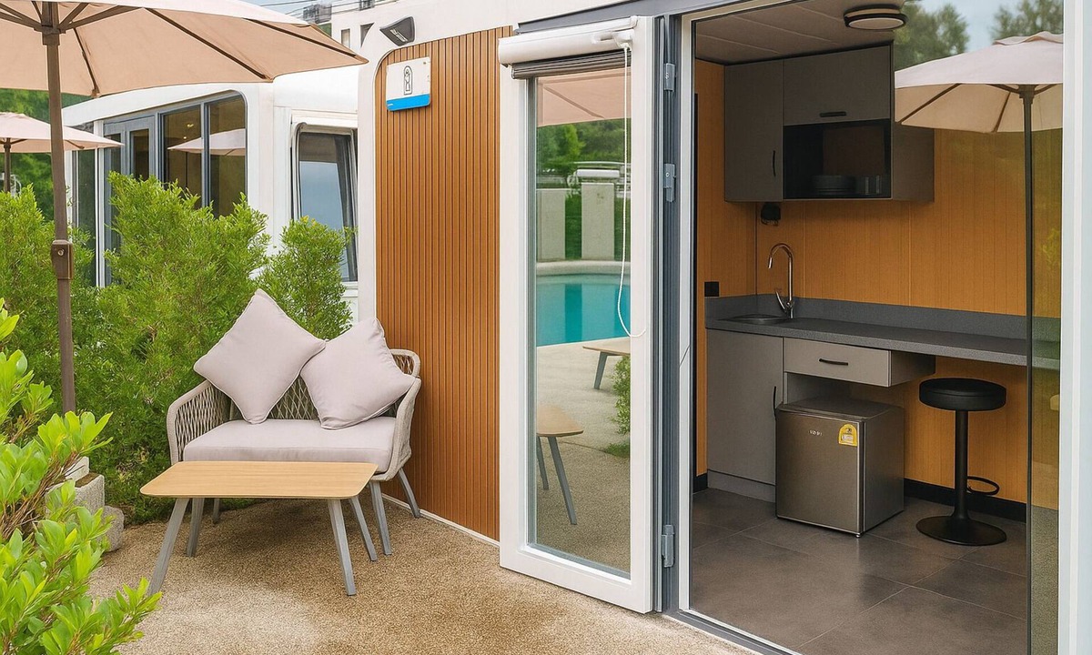 Cherngtalay Cabin | Apple House Phuket Beach Pool Cozy 1-BR Prime Choeng Thale Central Convenient