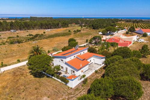Vales House | Arrifana Pines