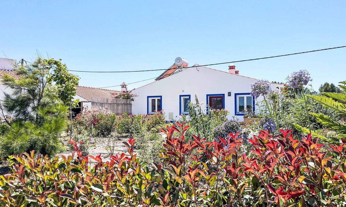 Cabeco de Aguia House | auf dem Lande in der Nähe des Strandes by Interhome