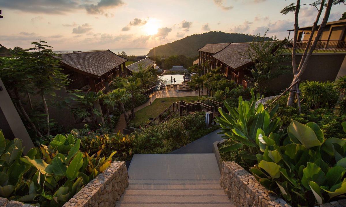 Patong Resort | Avista Hideaway Phuket Patong - MGallery