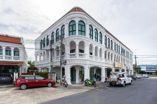 Ratsada House | Baan Sino Phuket