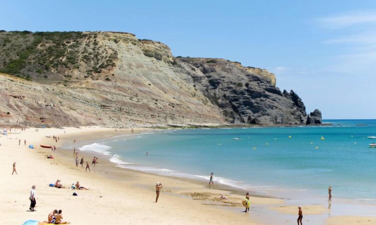 Meia Praia House | Baia de Cristal 1 by Interhome