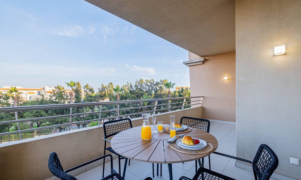 Areias de Sao Joao Condo | Barracuda Oura Dream Apartment by Dreamplaces