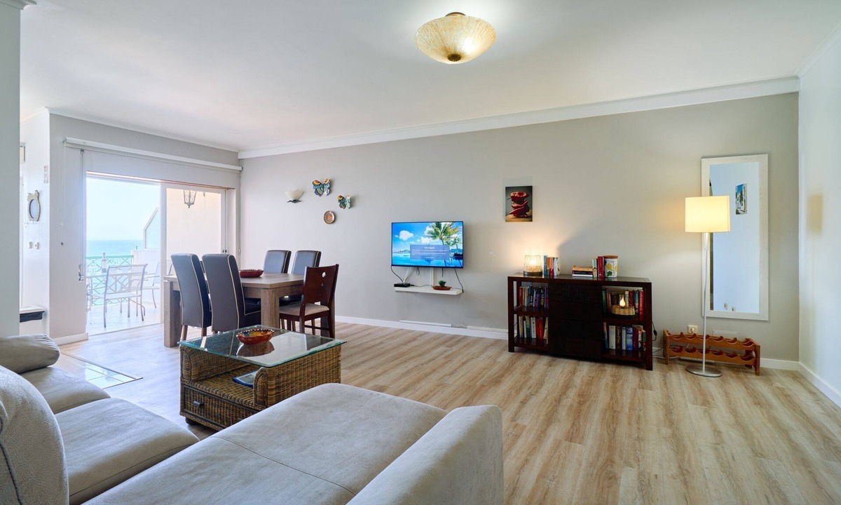 Armacao de Pera Apartment | Beautiful Dean Apartment with a Stunning Ocean View and Garage