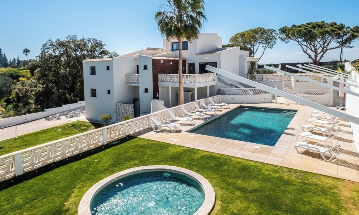 Porches Villa | BELO HORIZONTE by Dreamplaces