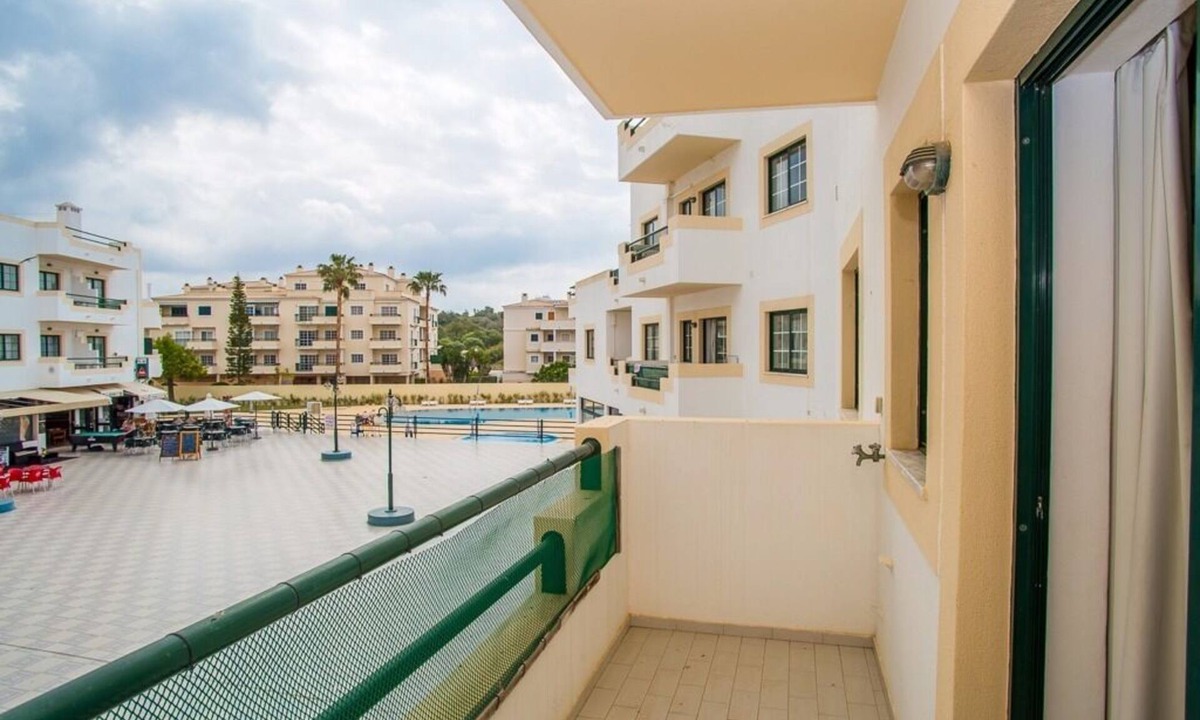 Torralta Apartment | Bend Blue Apartment, Alvor, Algarve