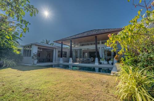 Bang Tao Villa | Botanica 4 BR Villa Layan Beach