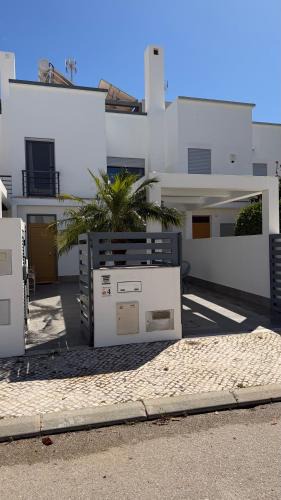 Manta Rota House | BS House Praia da Lota - Casa da Areia