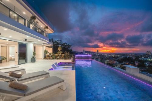 Patong Villa | "BS Villa", 5BR, Seaview, 5 min to Patong Beach