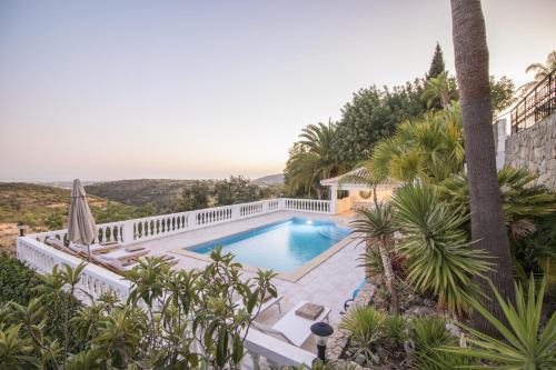 Sao Bras de Alportel Villa | Casa Caribe by Algarve Holidays