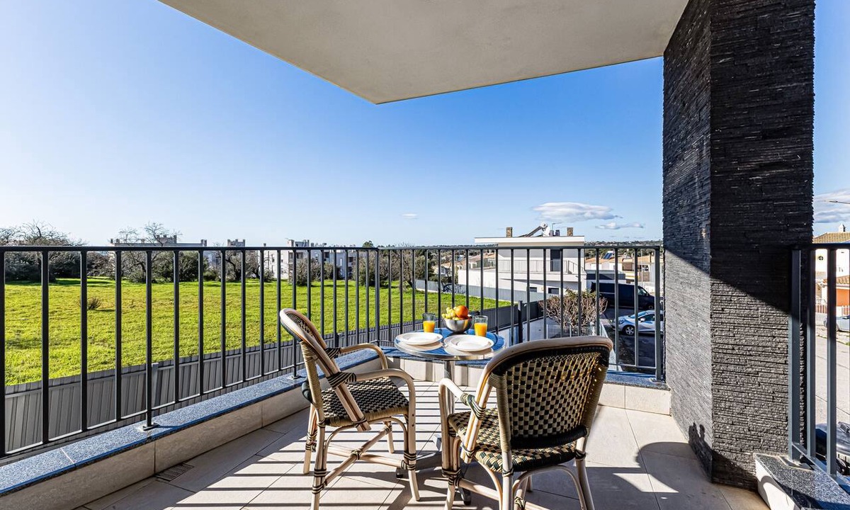 Pera House | Casa Colina II – Pool, BBQ & Family Retreat