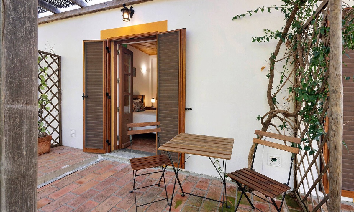 Pedra Arrancada Apartment | Casa de Campo Vale do Asno-Room 'Quarto 6' with Shared Pool, Wi-Fi and Air Conditioning