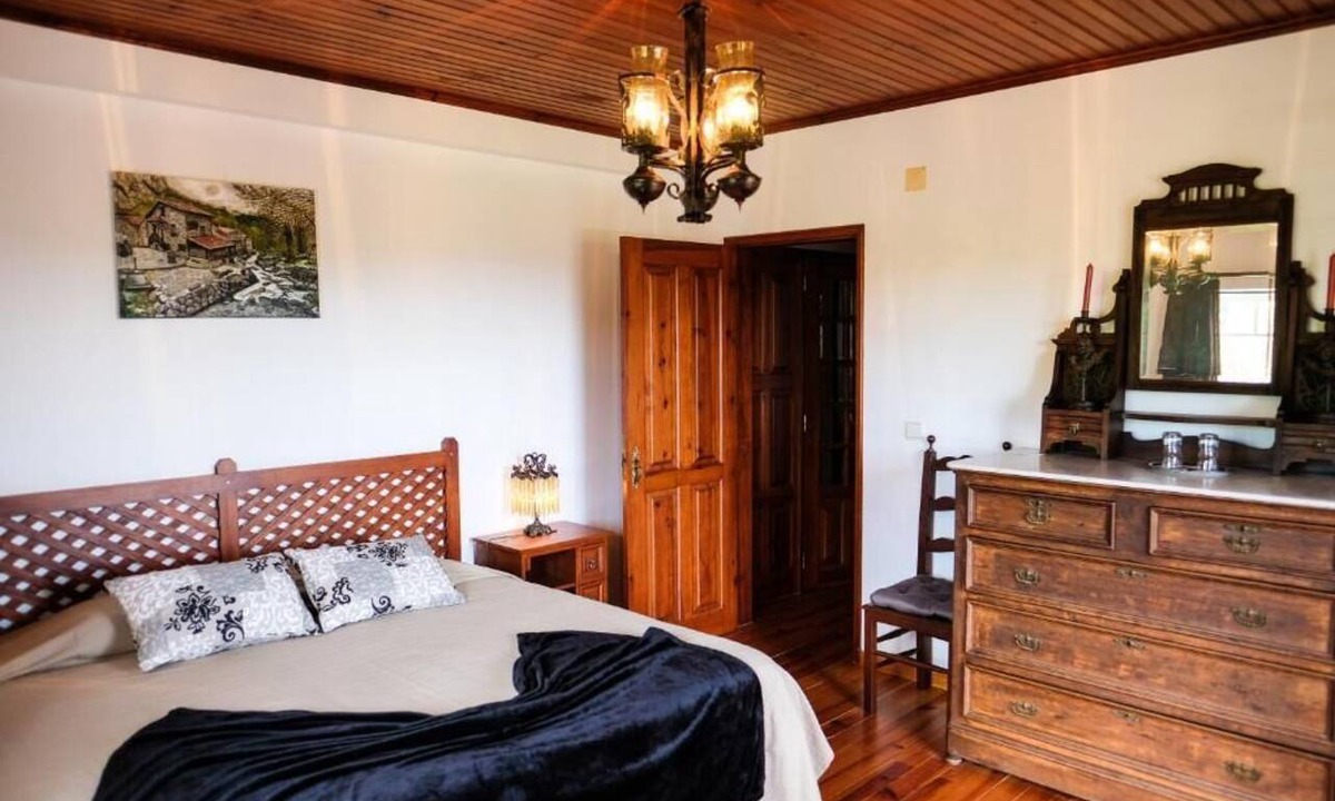 Tomar House | Casa do Olival - Double Room with King Size Bed and Balcony-Suite