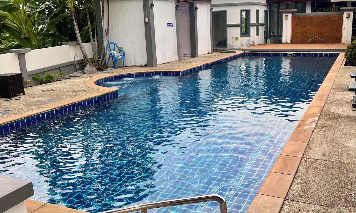 Sa Khu Villa | Casa Gris a 2-bedroom Villa with Shared Pool only minutes from Nai Yang Beach