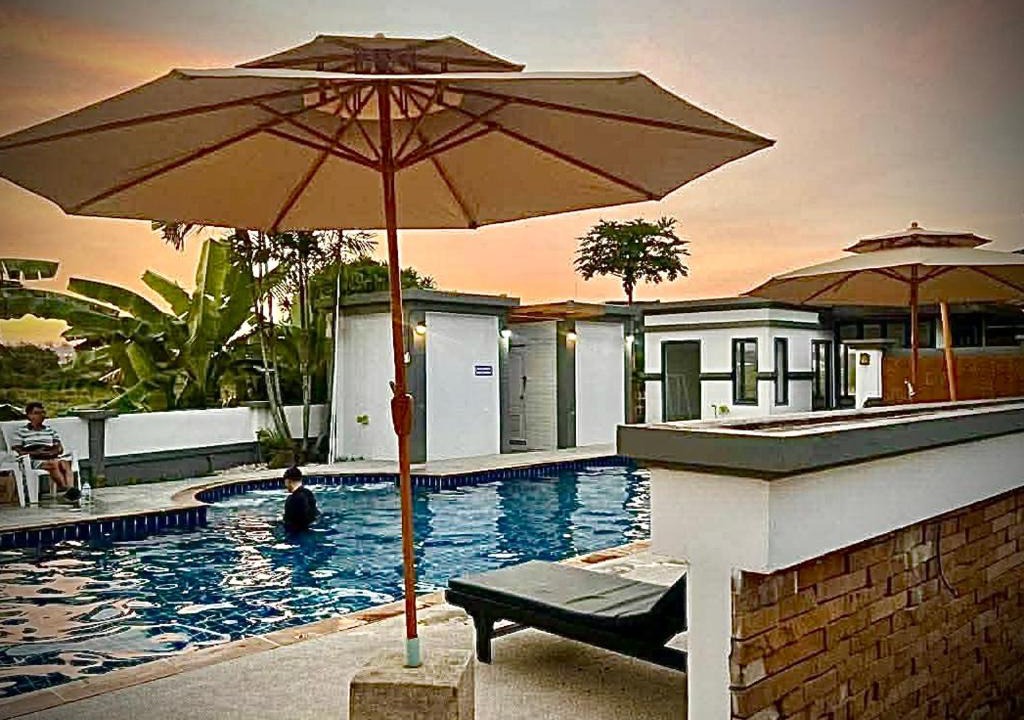 Sa Khu Villa | Casa Gris with Shared Pool