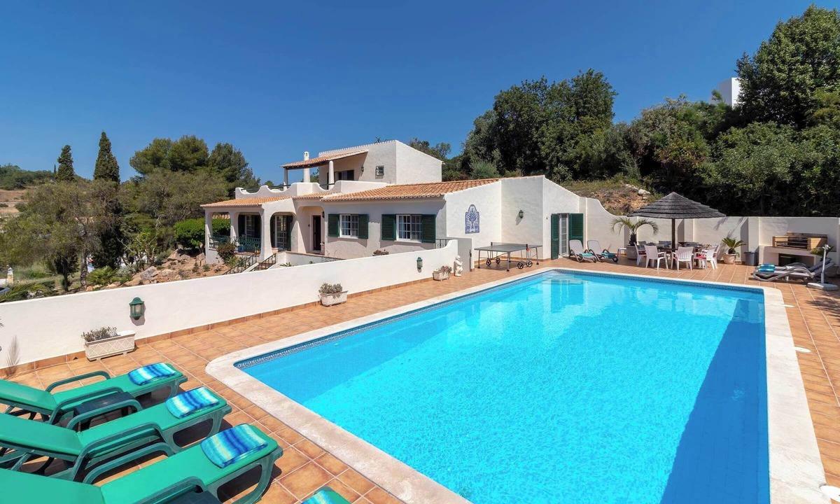Poco Partido Villa | Casa Ouricos Large Pool Villa Walk to Beach