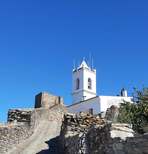 Monsaraz House | Casas Letizia e Sebastião