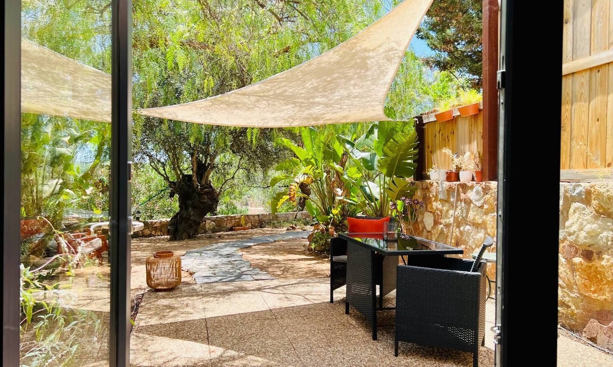 Silves Apartment | Charming Garden Studio with Private Outdoor Space – Gato Preto, Silves