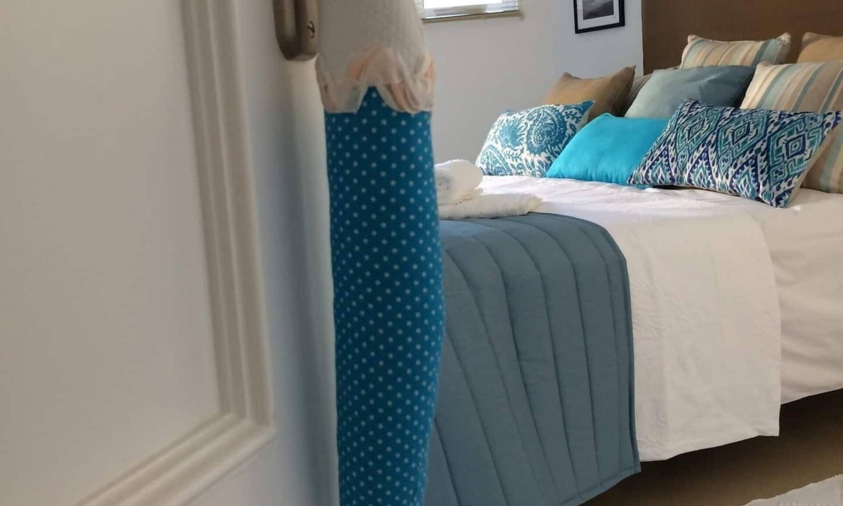 Lagos City Center Apartment | Chic apartment in top location fast WiFi Smart TV