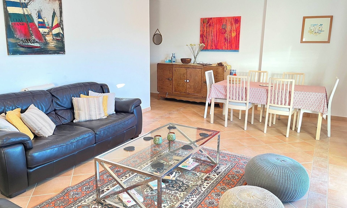 Ameijeira Apartment | Close to the Old Town and walking distance to beaches