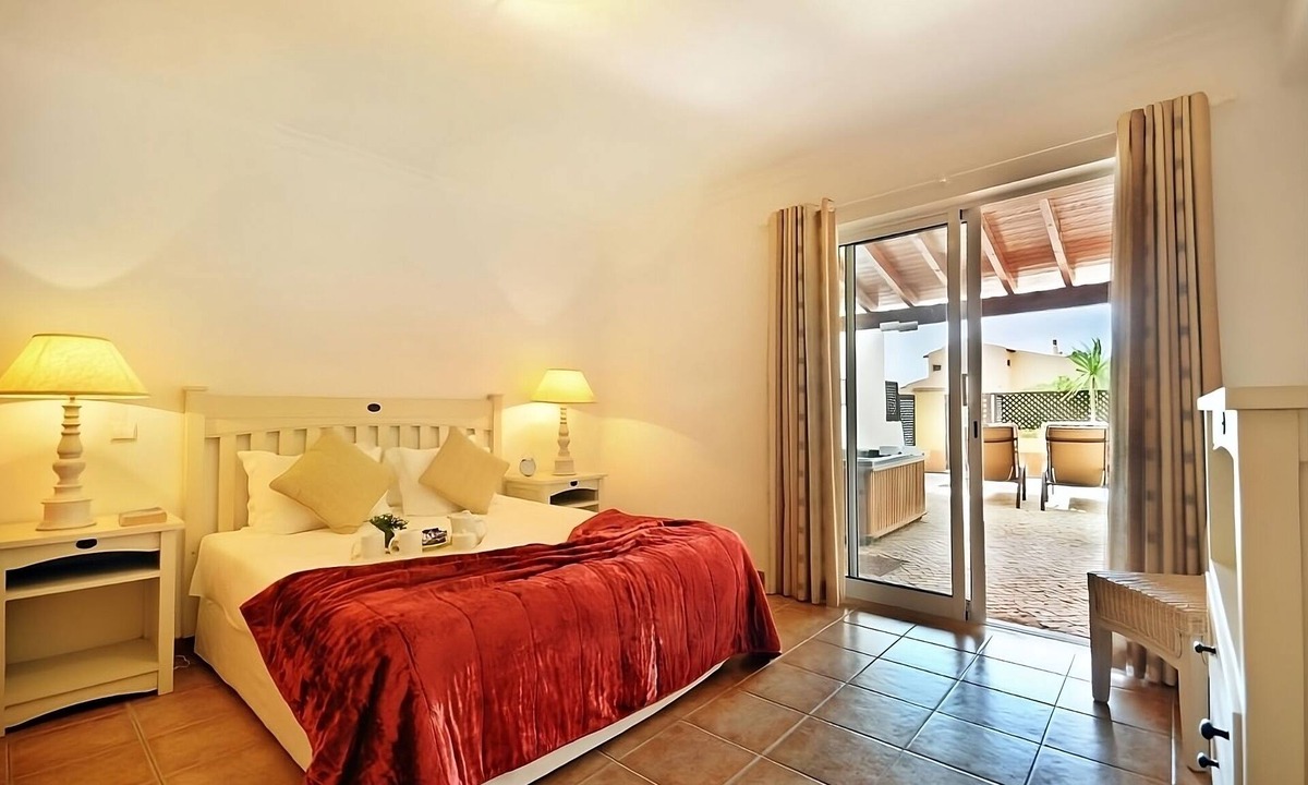 Meia Praia Hotel | Comfortable 3BR Unit Close to Meia Praia Beach! 2 Outdoor Pools, Free Parking!