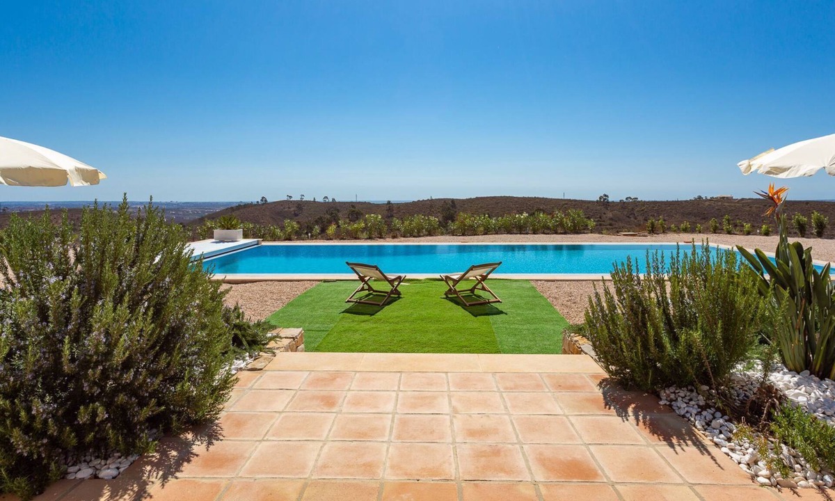 Lagos Apartment | Corte Velada Guest House - Room 2 by LovelyStay
