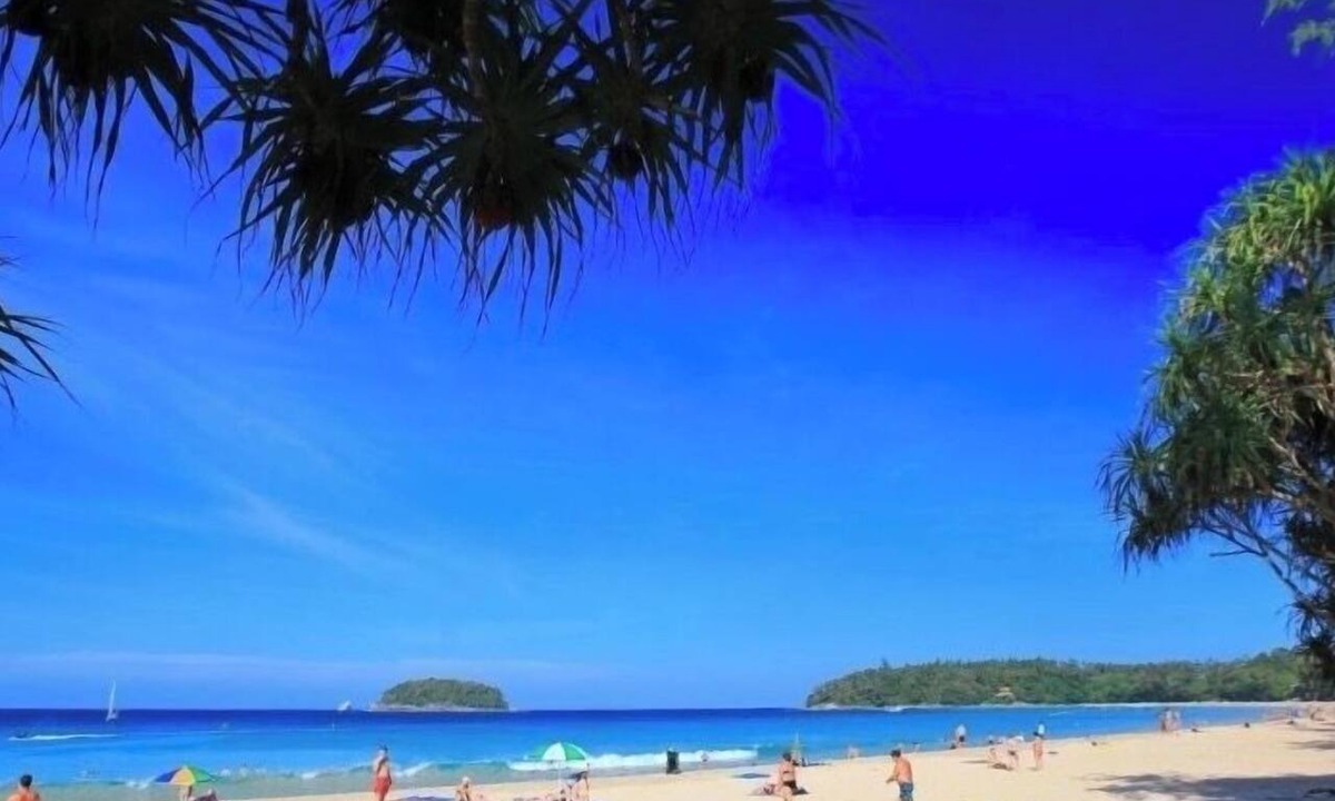 Kata Bed & Breakfast | Cozy 1-bedroom bed & breakfast in Kata with AC. 8 minutes walk to the beach.