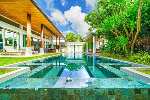 Bang Tao Villa | Deluxe Villas Phuket Free Airport Pickup from 7 days
