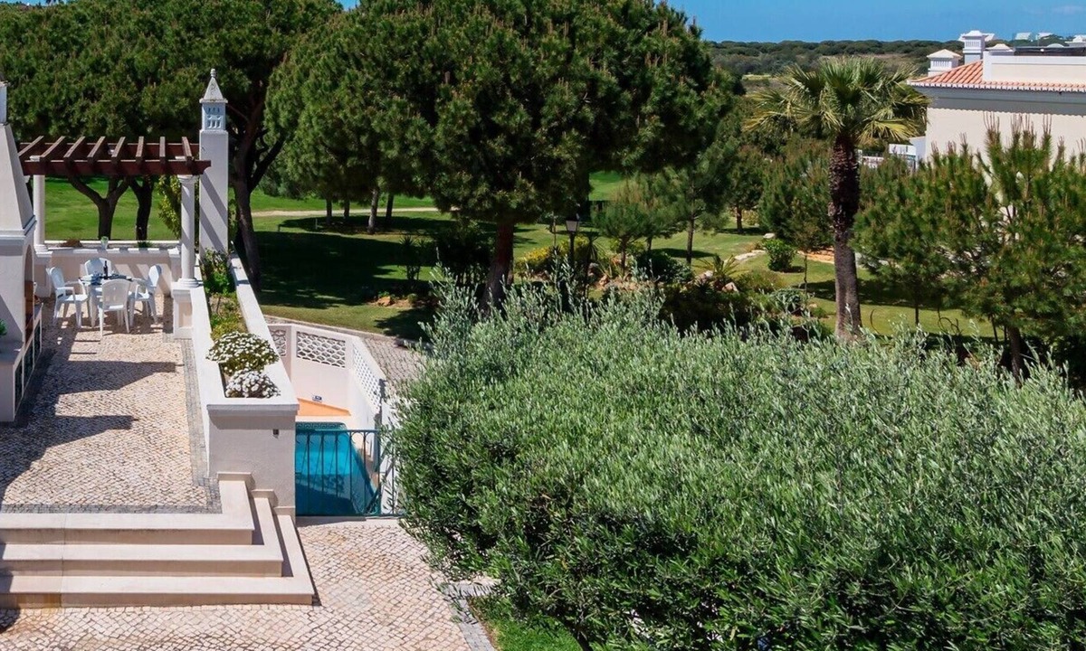 Vale do Lobo Villa | Duplex style 2 villa set up in Vale do Lobo