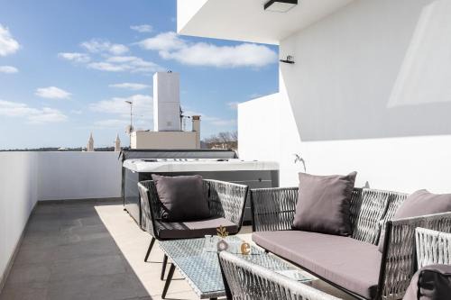 Moncarapacho e Fuseta Apartment | Duplex Vista Horizonte Mar com Jacuzzi e Barbecue