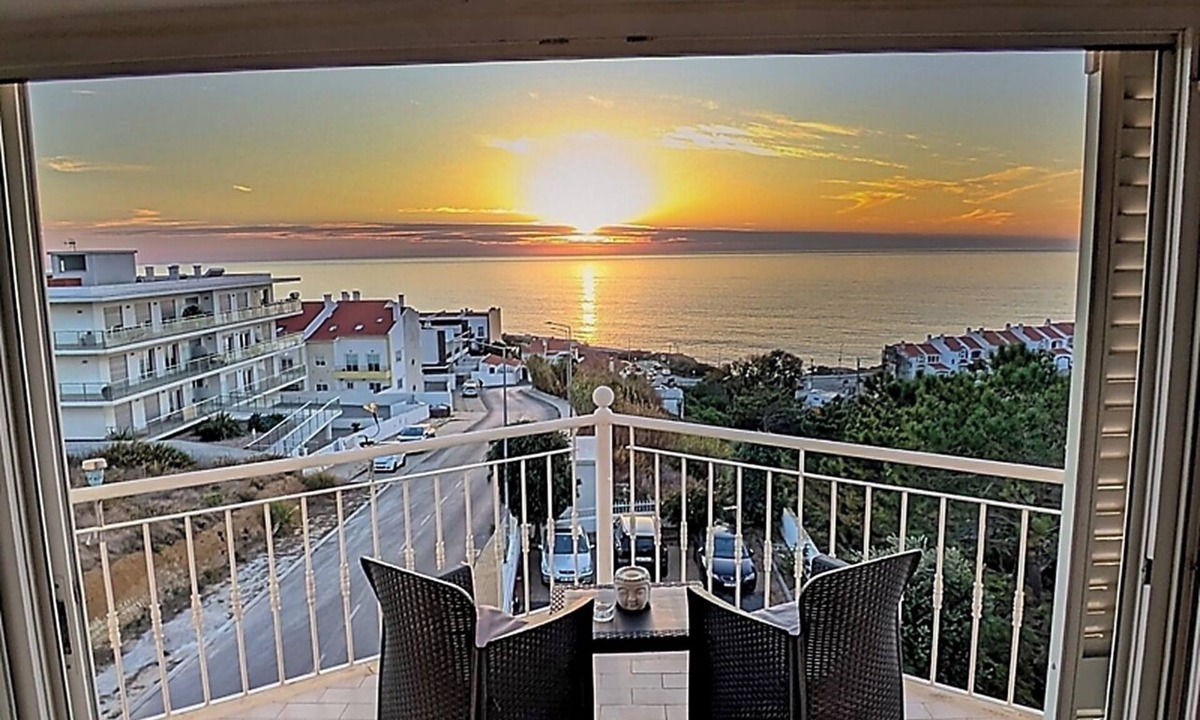 Ericeira Condo | Ericeira Sunset Apartment (100 m from the South beach)
