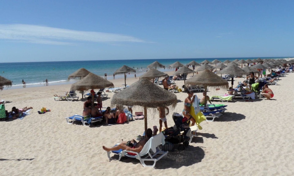 Santa Luzia Apartment | EXCELLENT❤️❤️ IN VERY PRETTY VILLAGE NEAR THE SEA, AIR-CONDITIONED, SWIMMING POOL, FREE WiFi