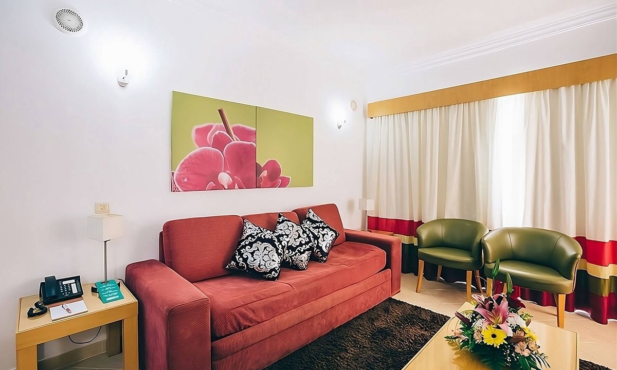 Areias de Sao Joao Hotel | For The Whole Family! Four Spacious Units, 2 Swimming Pool, Free Parking!