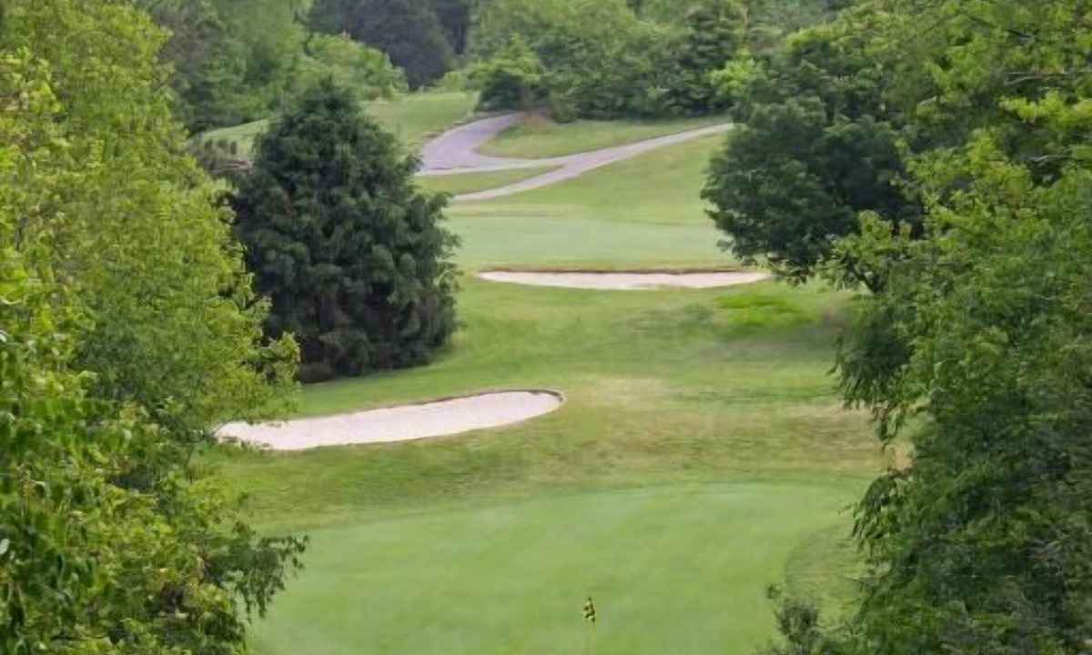 Pittman Center Villa | Gatlinburg | Flexible Golf Retreat | Pool + Golf | 2BR Lock-Off