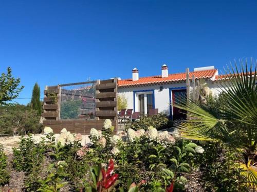 Cabeco de Aguia House | Holiday Home Haus Bamboo in Odeceixe mit ruhiger Terrasse by Interhome