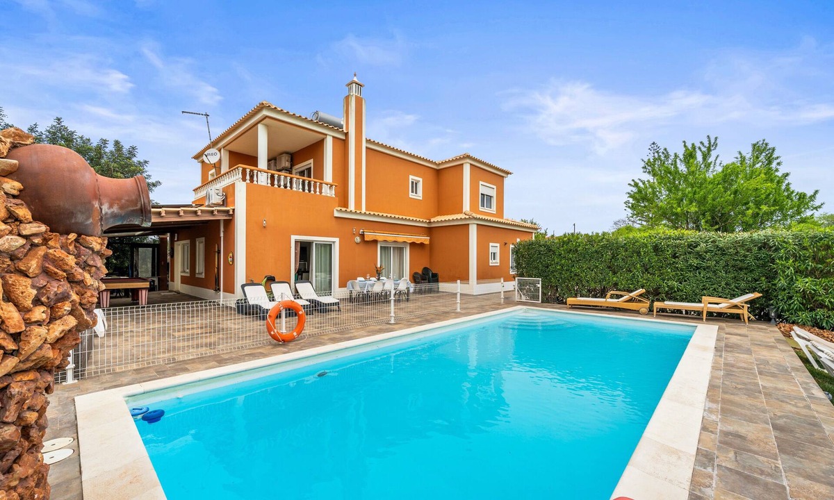 Silves House | Holiday Home 'Vila Pedra' with Mountain View, Wi-Fi and Air Conditioning